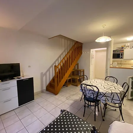 Duplex Calme, Proche Et Centre A - Fr-1-709-78 *