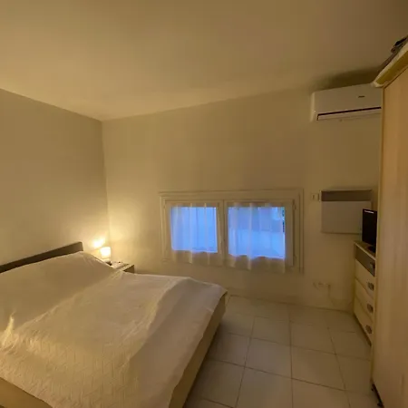 Duplex Calme, Proche Et Centre A - Fr-1-709-78 Apartmán *